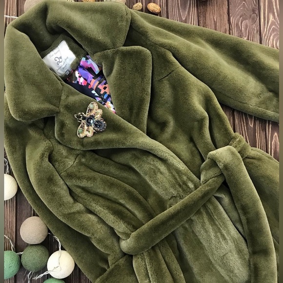 Faux fur  green warm coat - Picture 3 of 11